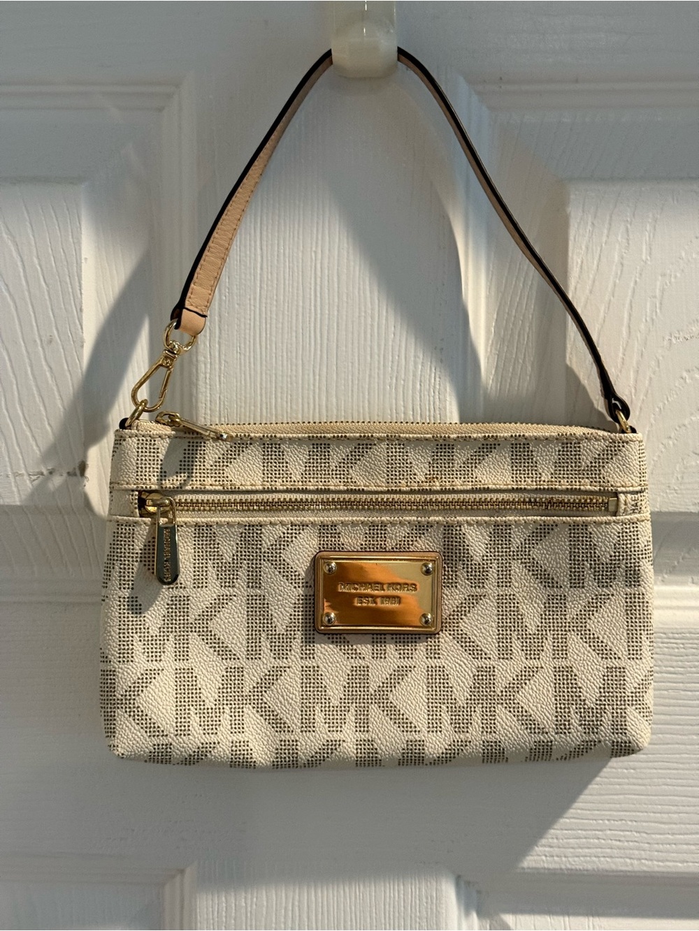 Michael Kors MK Signature Large Zip Pochette Wristlet Bag in Vanilla